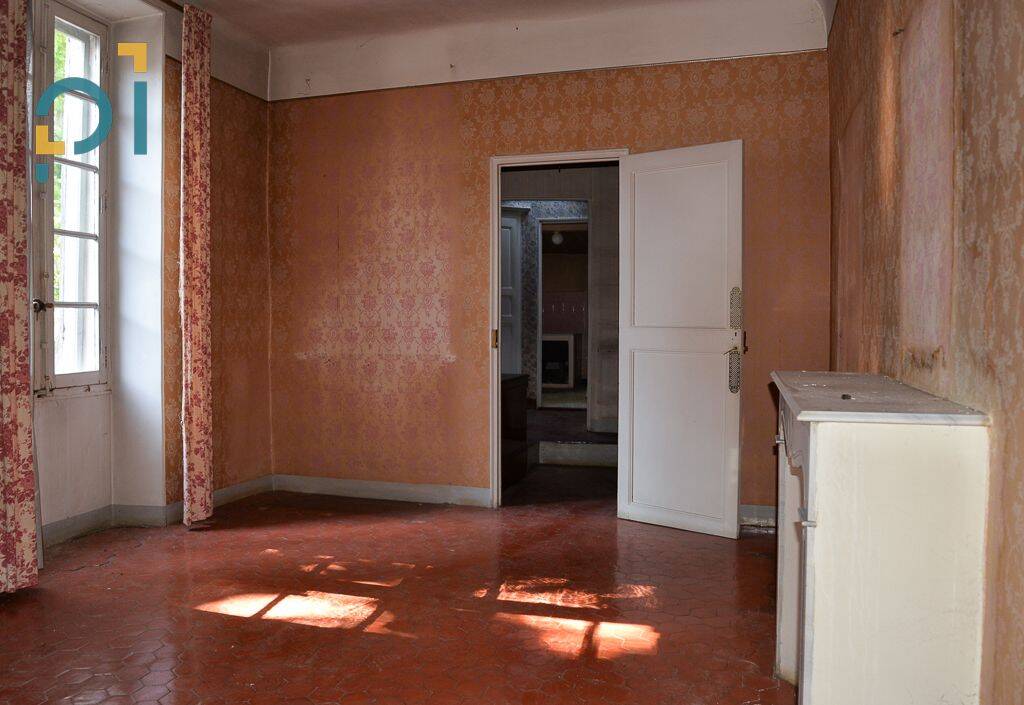 Maison 7 pièces 120 m² · à Lambesc · 120 m² · 196 000 €