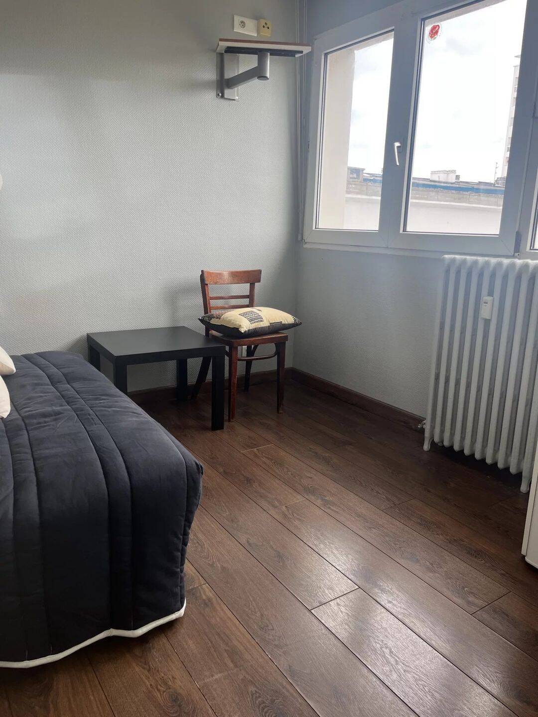 Appartement 1 pièce 15 m² · à Calais · 15 m² · 400 €