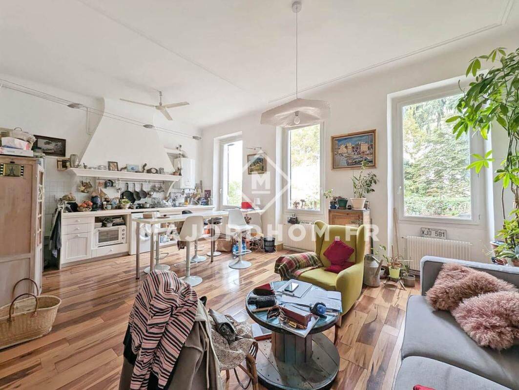 Appartement 3 pièces 77 m² · à Marseille 1er Arrondissement · 77 m² · 298 000 €