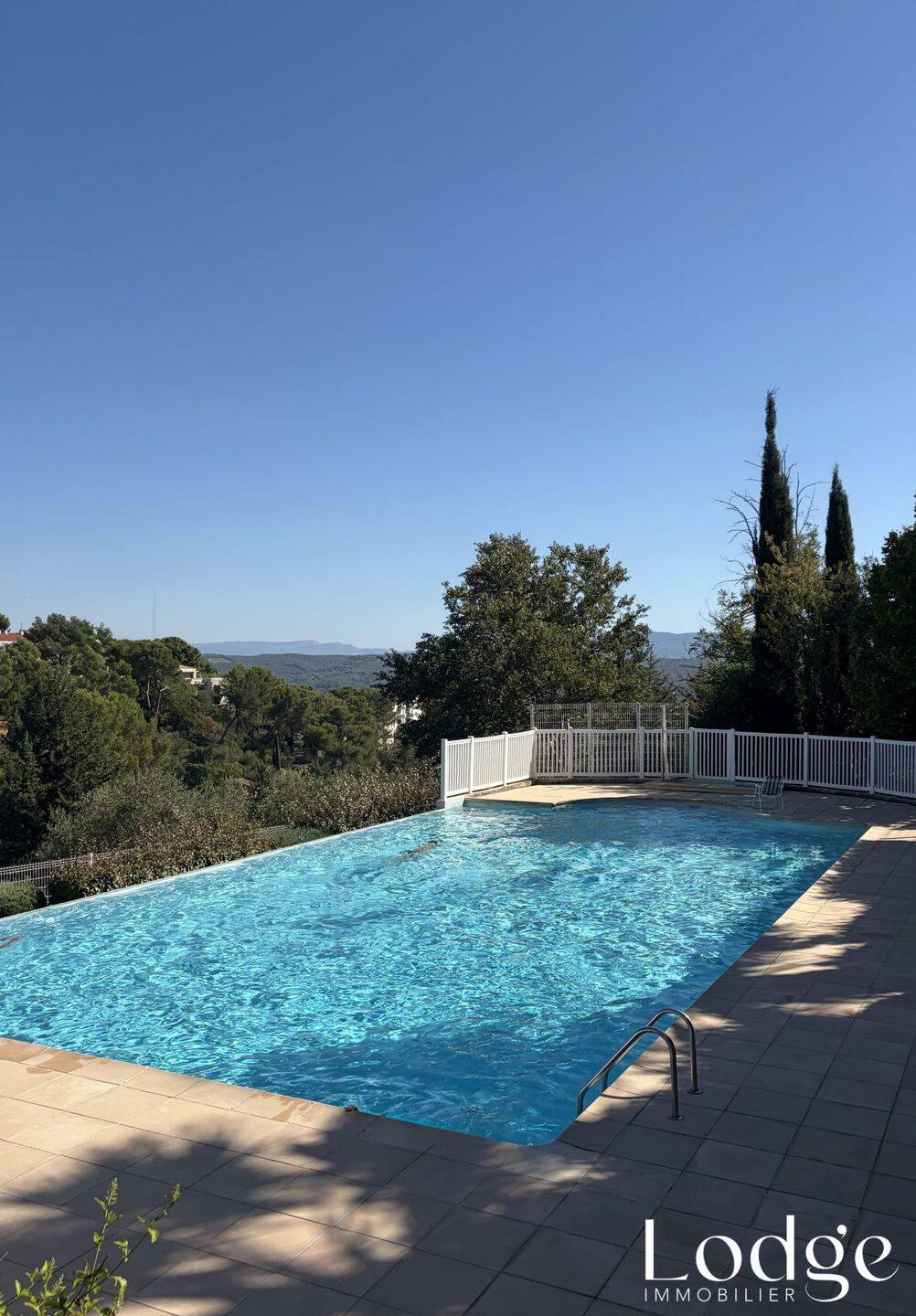Appartement 2 pièces 55 m² · à Aix-en-Provence · 55,1 m² · 1 350 €/mois