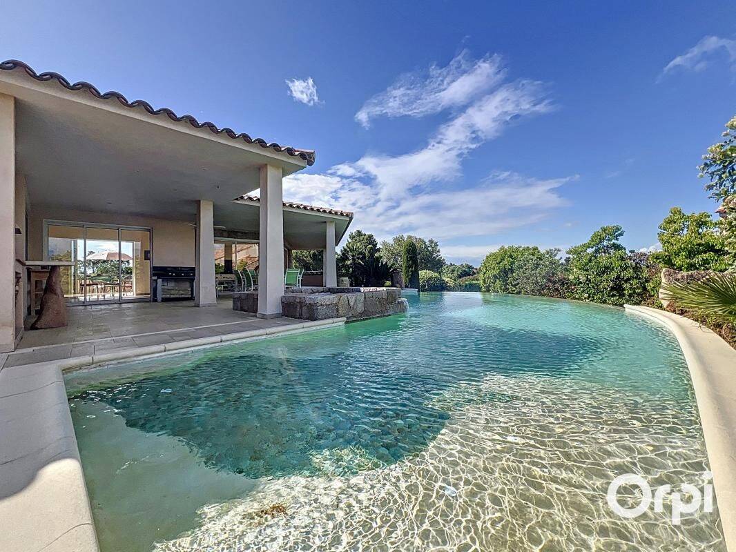 Maison 7 pièces 300 m² · à Porto-Vecchio · 300 m² · 2 480 000 €