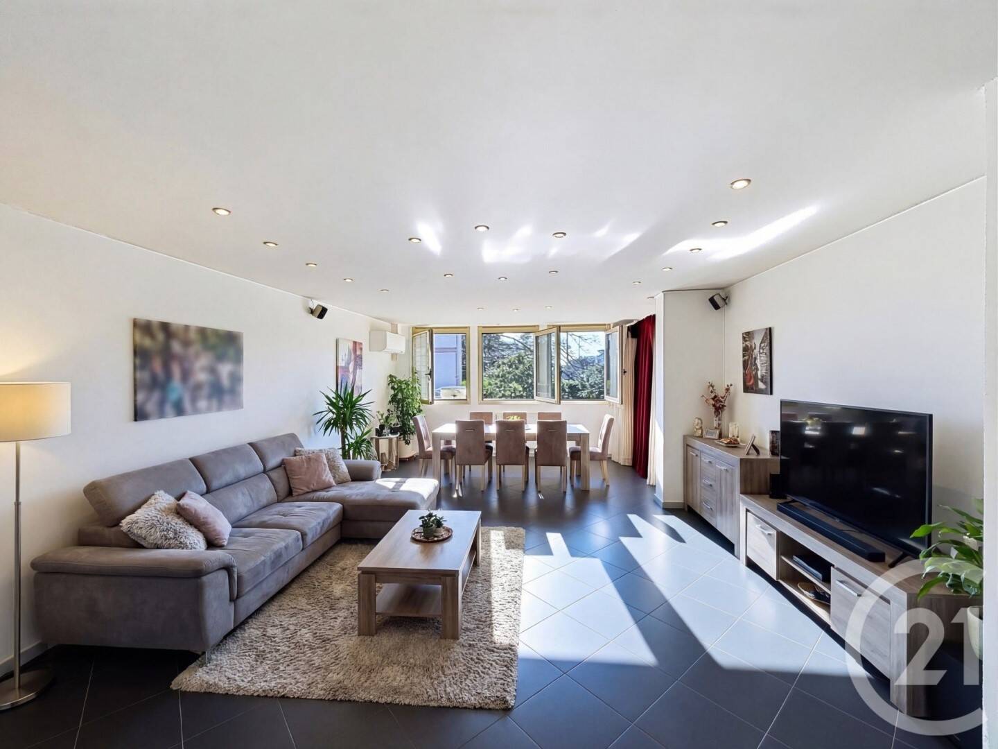 Appartement 3 pièces 114 m² · à Mandelieu-la-Napoule · 114,4 m² · 296 800 €