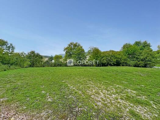 Terrain à vendre 110 000 € 1 660 m² de terrain Sainte-Jalle 26110