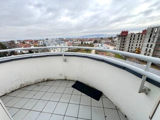 Appartement à louer 850 € 2 pièces 1 chambre 55,9 m² Étage 5/6 Saint-Louis 68300