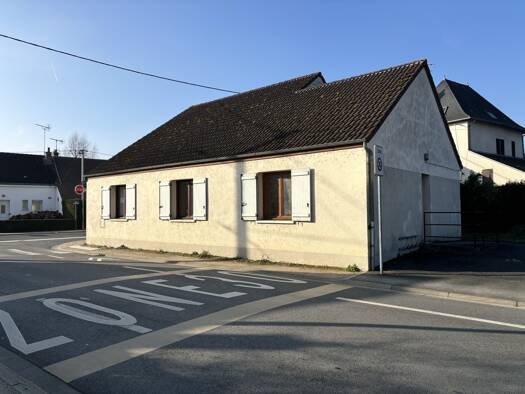 Bureaux à vendre 240 000 € 123 m² de bureaux Saint-Denis-en-Val 45560