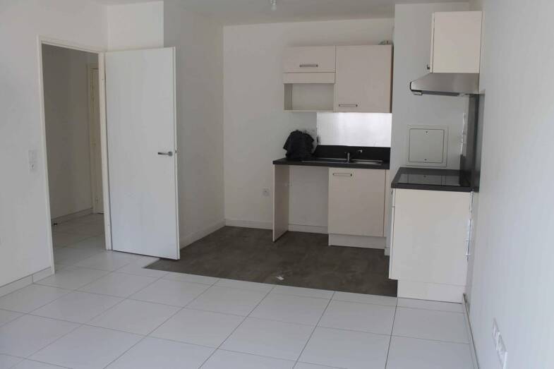 Appartement à louer 970 € 2 pièces 1 chambre 44 m² 1er étage Centre Vieux Bourg Le Plessis-Bouchard 95130