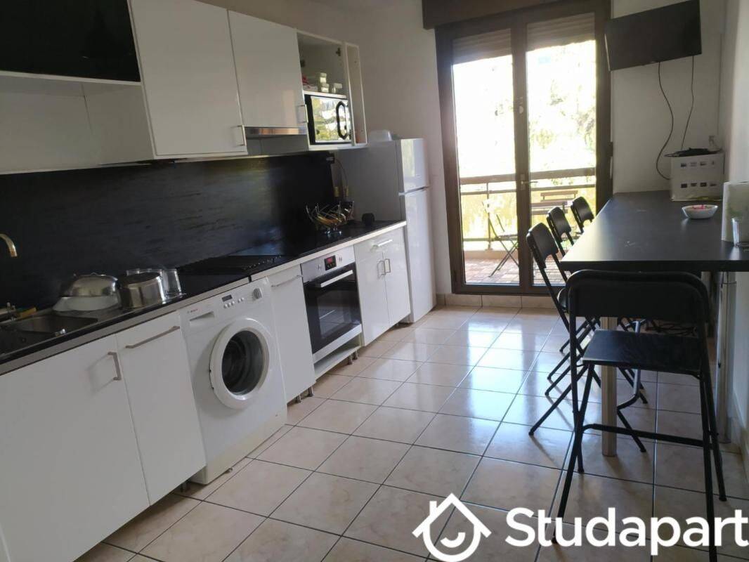 1 pièce 11 m² · à Lyon 3ème Arrondissement · 11 m² · 635 €/mois