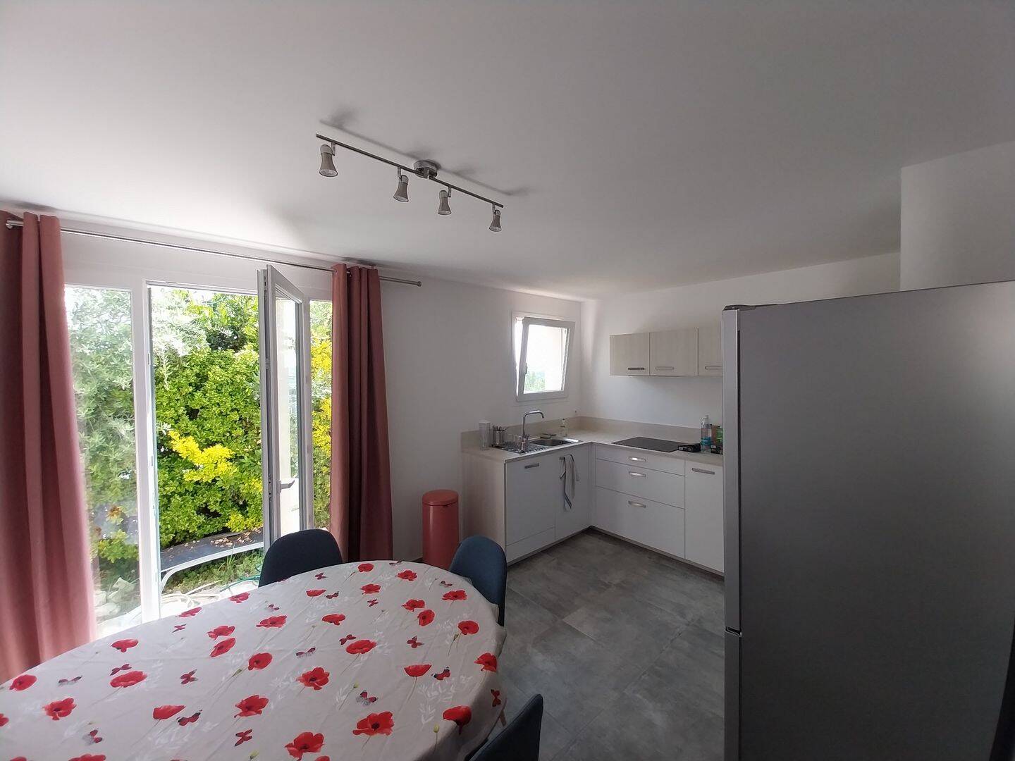 Appartement 1 pièce 46 m² · à Mandelieu-la-Napoule · 46 m² · 840 €
