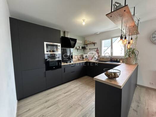 Maison de plain-pied à louer 1 150 € 4 pièces 3 chambres 81,8 m² Rédené 29300