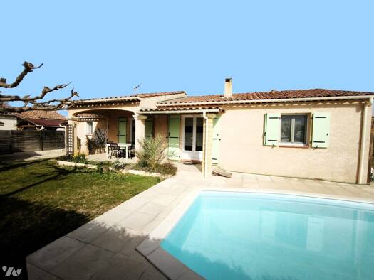 Maison de plain-pied à vendre 318 000 € 4 pièces 3 chambres 87 m² 758 m² de terrain Oraison 04700