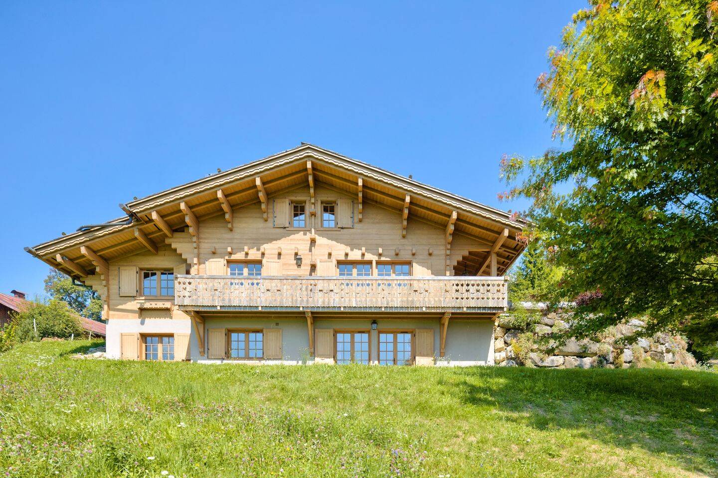 Maison 8 pièces 225 m² · à Saint-Jean-de-Sixt · 225 m² · 1 890 000 €