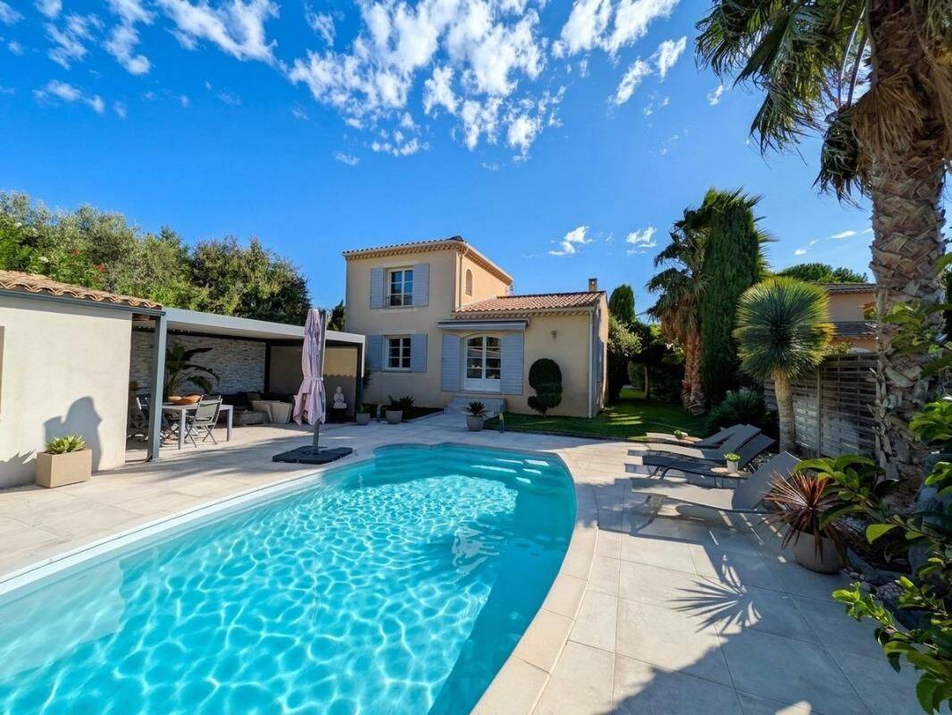 Maison 5 pièces 150 m² · à Entraigues-sur-la-Sorgue · 150 m² · 499 500 €