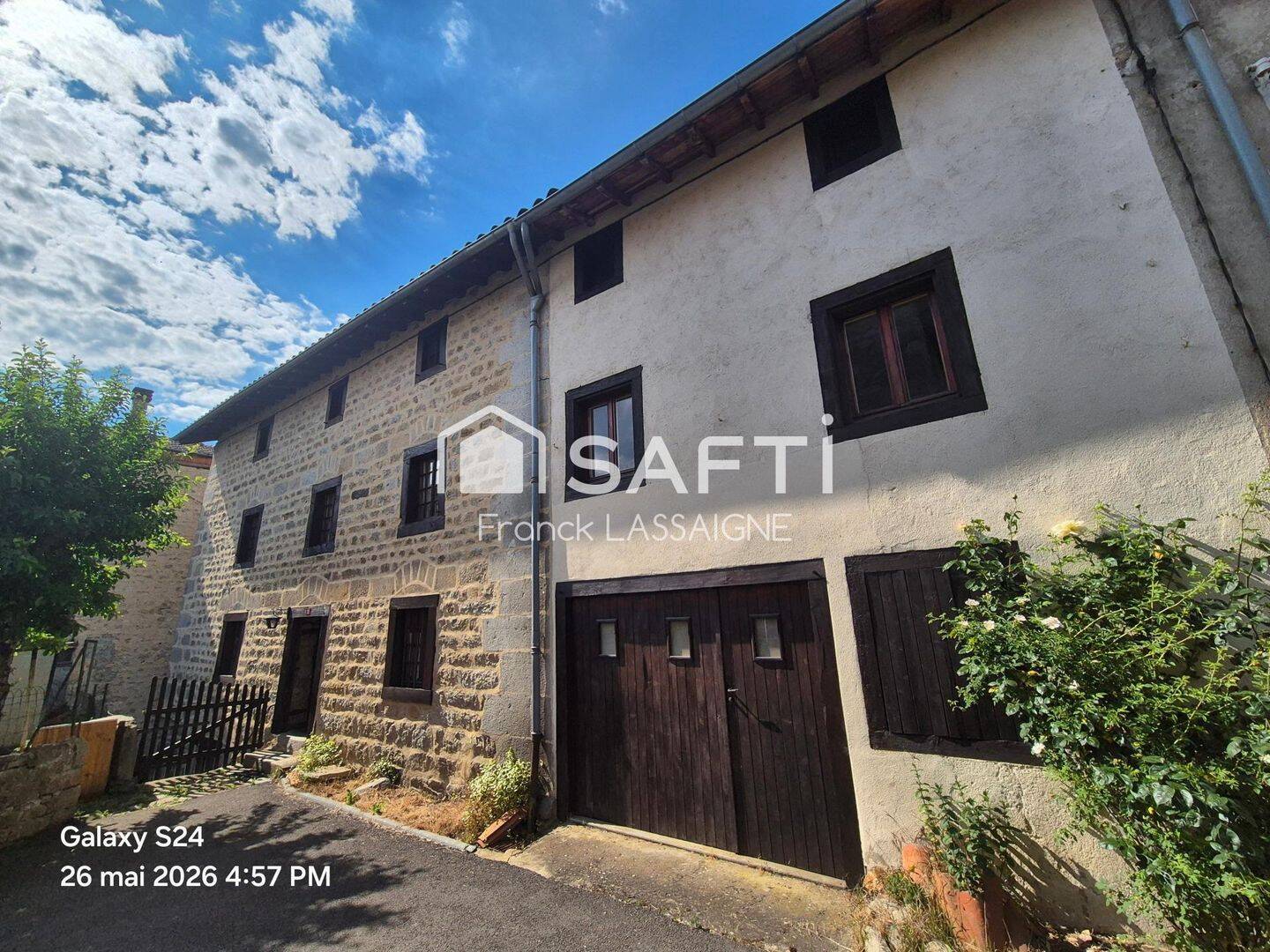 Maison 6 pièces 113 m² · à Vertolaye · 113 m² · 80 000 €