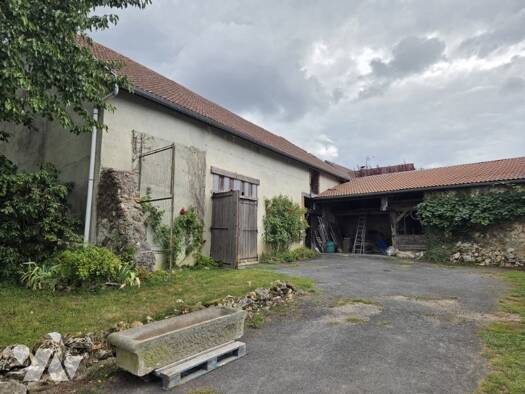 Terrain à vendre 385 000 € 2 572 m² de terrain Sermiers 51500