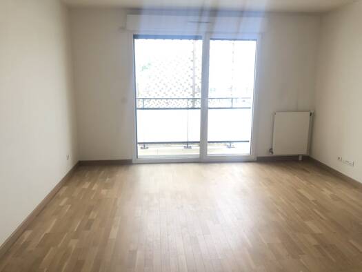 Appartement à louer 1 452 € 2 pièces 1 chambre 45 m² 8ème étage Colombiers Issy-les-Moulineaux 92130