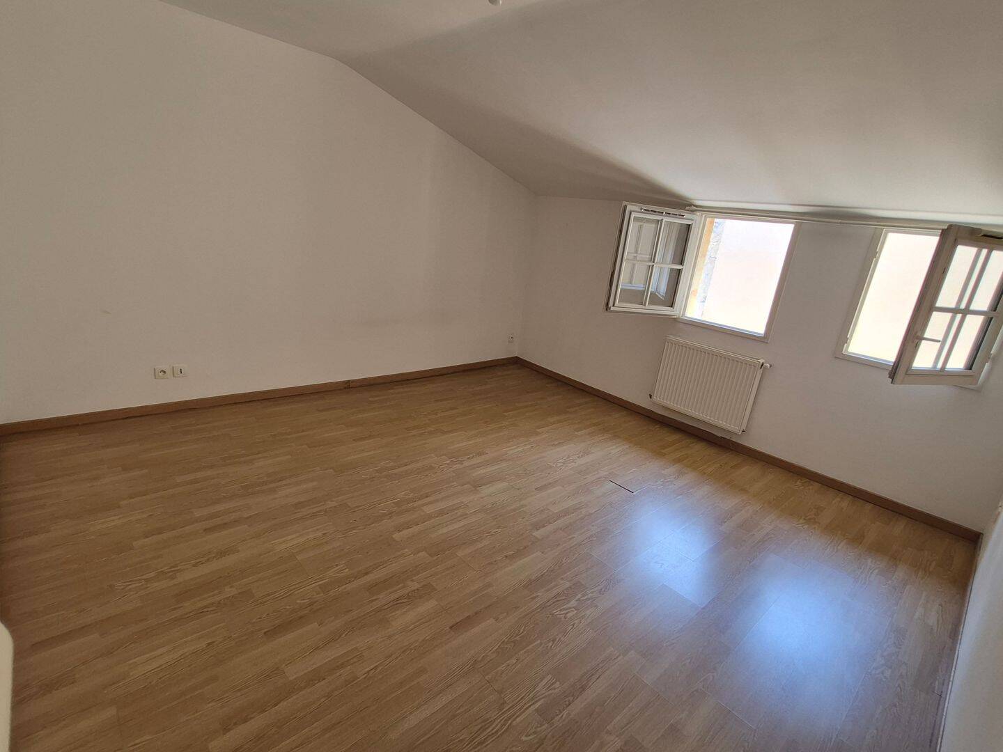 Appartement 3 pièces 77 m² · à Bordeaux · 77,1 m² · 1 066 €/mois