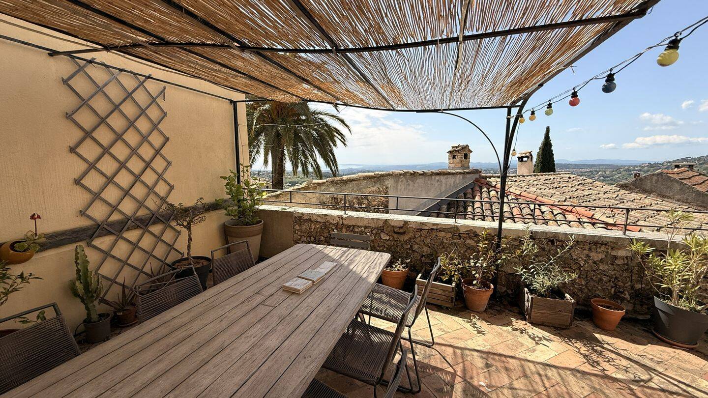 Maison 3 pièces 104 m² · à Saint-Jeannet · 104 m² · 460 000 €