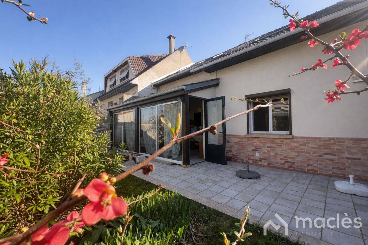 Maison 7 pièces 180 m² · à Saint-Denis · 180 m² · 369 000 €