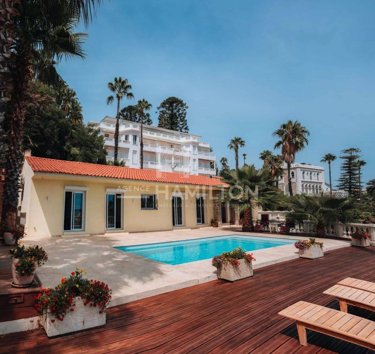 Maison 6 pièces 140 m² · à Vallauris · 140 m² · 1 300 000 €