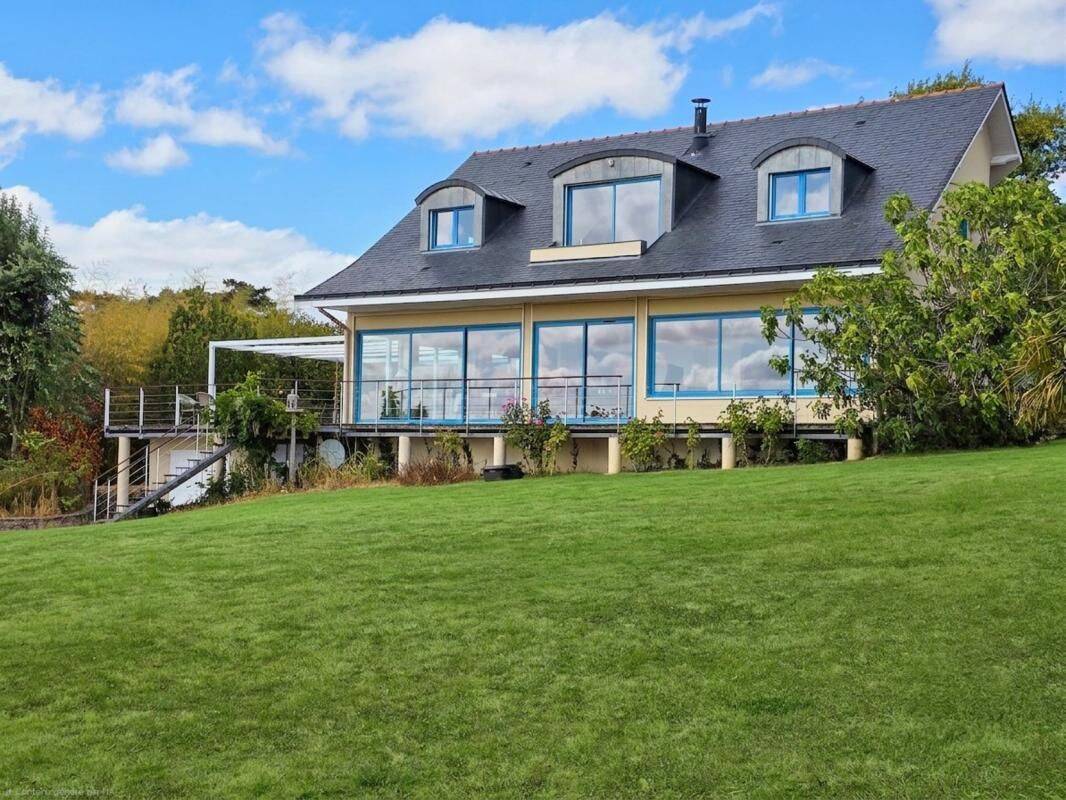 Maison 6 pièces 222 m² · à Mauves-sur-Loire · 222 m² · 777 000 €
