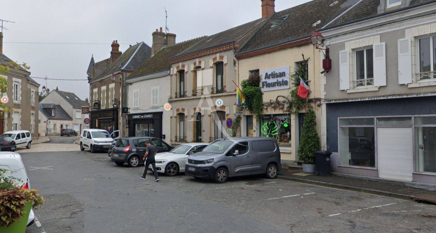 Maison 6 pièces 259 m² · à Chilleurs-aux-Bois · 259 m² · 135 500 €