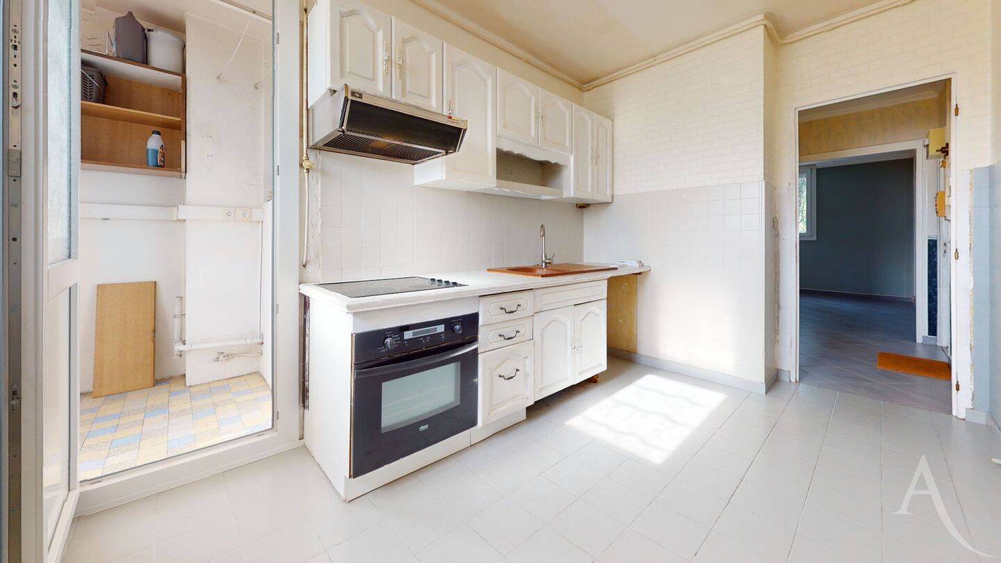 Appartement 4 pièces 73 m² · à Grenoble · 73,1 m² · 107 000 €