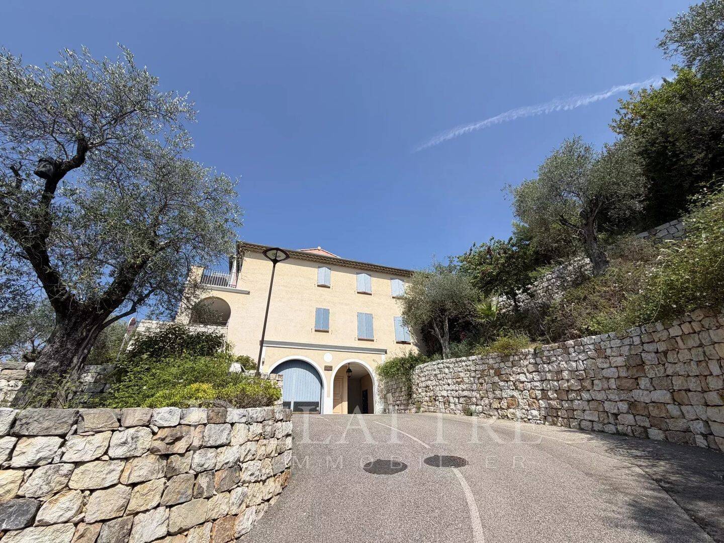 Appartement 3 pièces 64 m² · à Le Rouret · 63,5 m² · 1 335 €