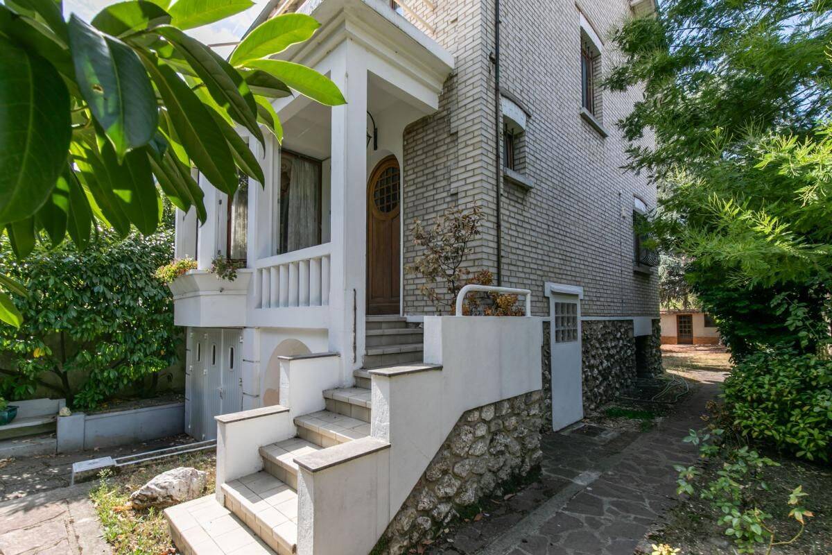 Maison 5 pièces 176 m² · à Saint-Maur-des-Fossés · 176,3 m² · 750 000 €