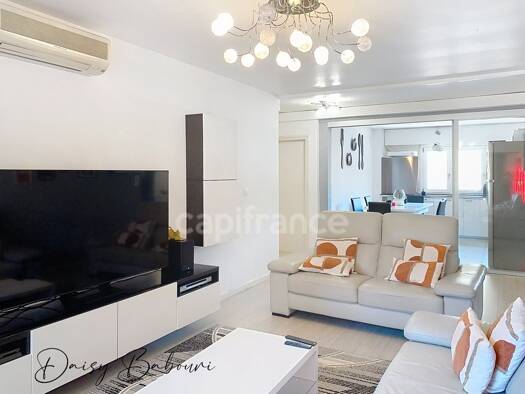 Appartement à vendre 425 000 € 5 pièces 4 chambres 121 m² Étage 1/3 Centre Sallanches 74700