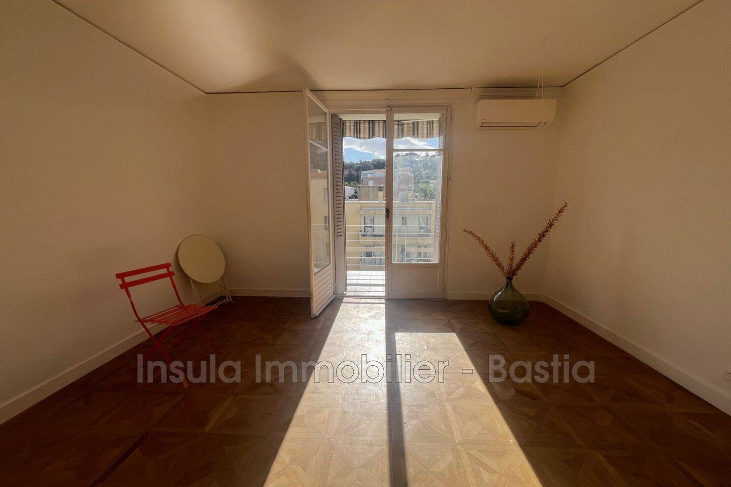 Appartement 4 pièces 73 m² · à Bastia · 73,2 m² · 900 €