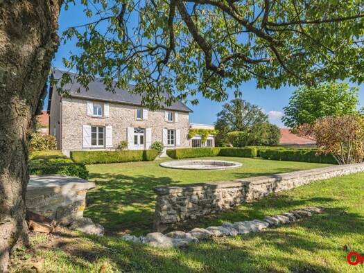 Maison à vendre 710 200 € 7 pièces 5 chambres 245 m² 2 442 m² de terrain Lhéry 51170