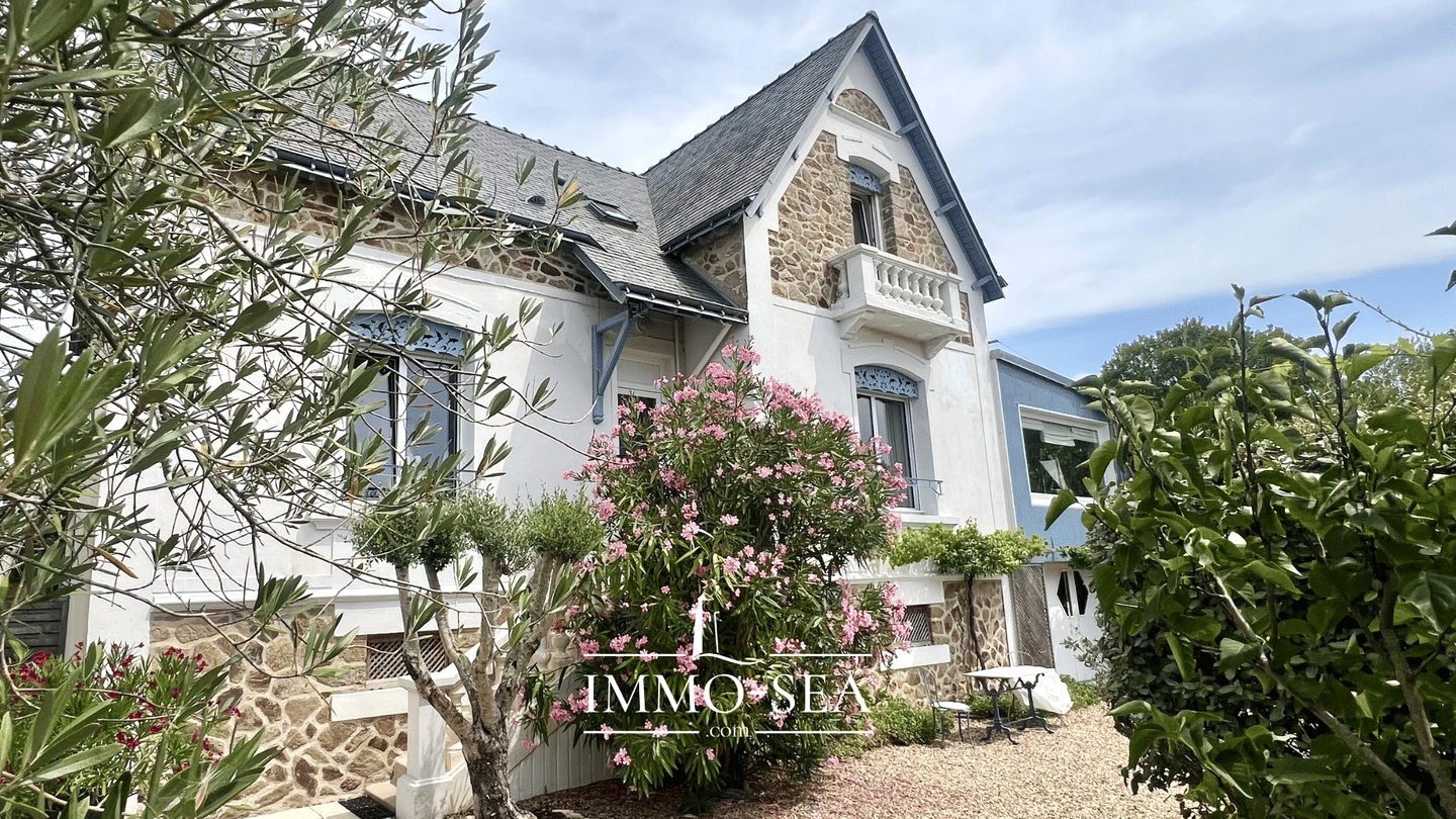 Maison 6 pièces 144 m² · à Baden · 144 m² · 648 500 €