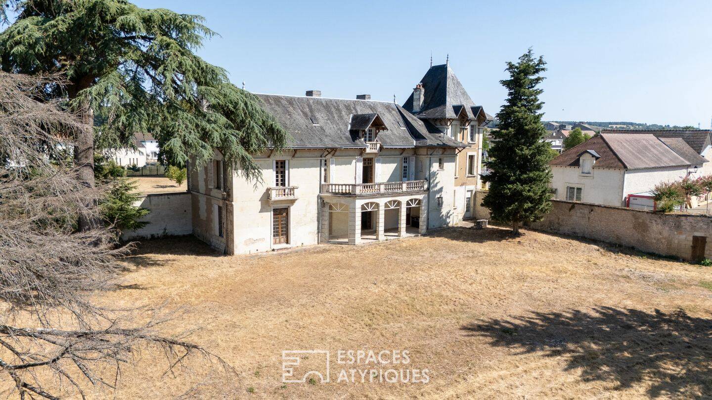 Maison 15 pièces 380 m² · à Châtellerault · 380 m² · 290 000 €