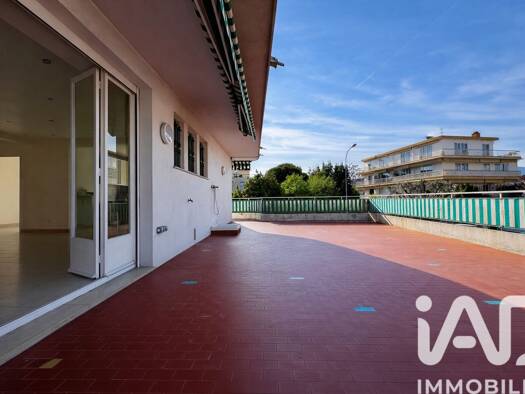 Appartement à vendre 375 000 € 3 pièces 2 chambres 76 m² Étage 1/4 Hippodrome-Kennedy Cagnes-sur-Mer 06800