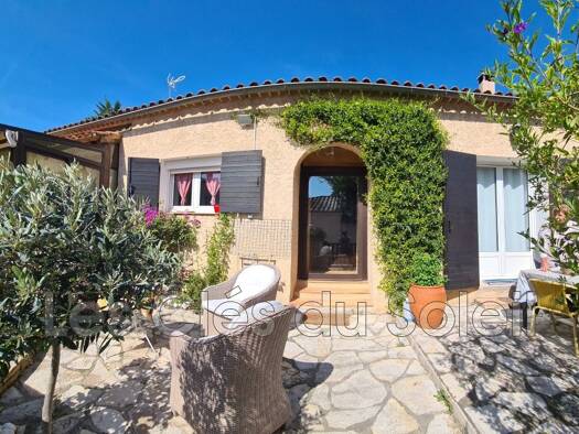 Maison à louer 1 900 € 3 pièces 2 chambres 134 m² dès le 30/04/2026 Saint-Cyr-sur-Mer 83270