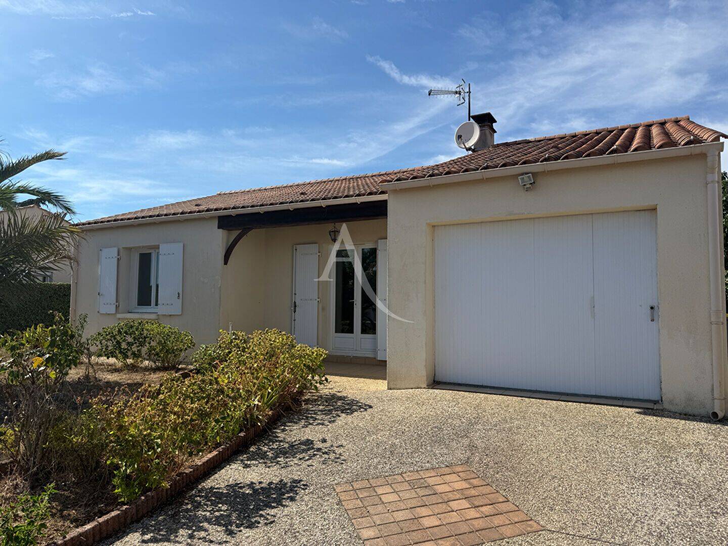 Maison 3 pièces 66 m² · à Angles · 65,7 m² · 192 000 €