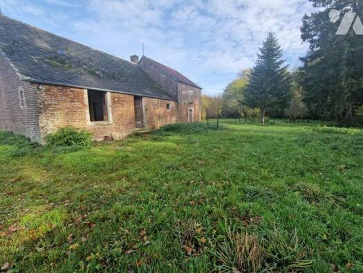 Maison à vendre 37 100 € 4 pièces 2 chambres 2 320 m² de terrain Buironfosse 02620