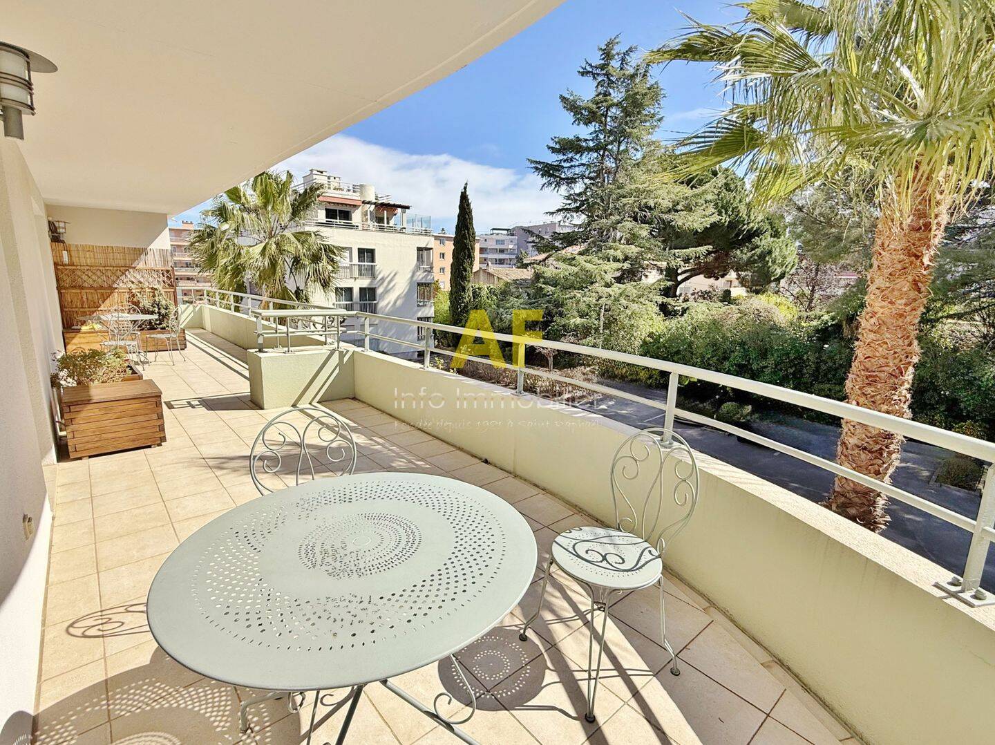 Appartement 5 pièces 185 m² · à Saint-Raphaël · 184,9 m² · 690 000 €