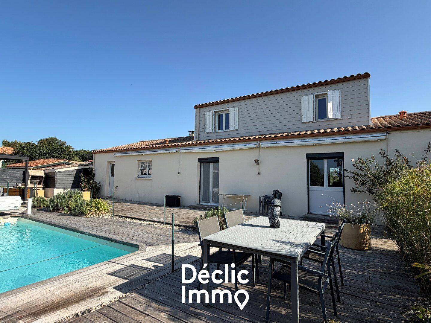 Maison 9 pièces 187 m² · à Rochefort · 187 m² · 479 250 €