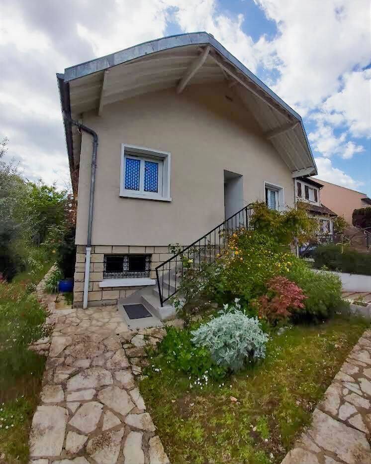 Maison 6 pièces 127 m² · à Nanterre · 127 m² · 720 000 €