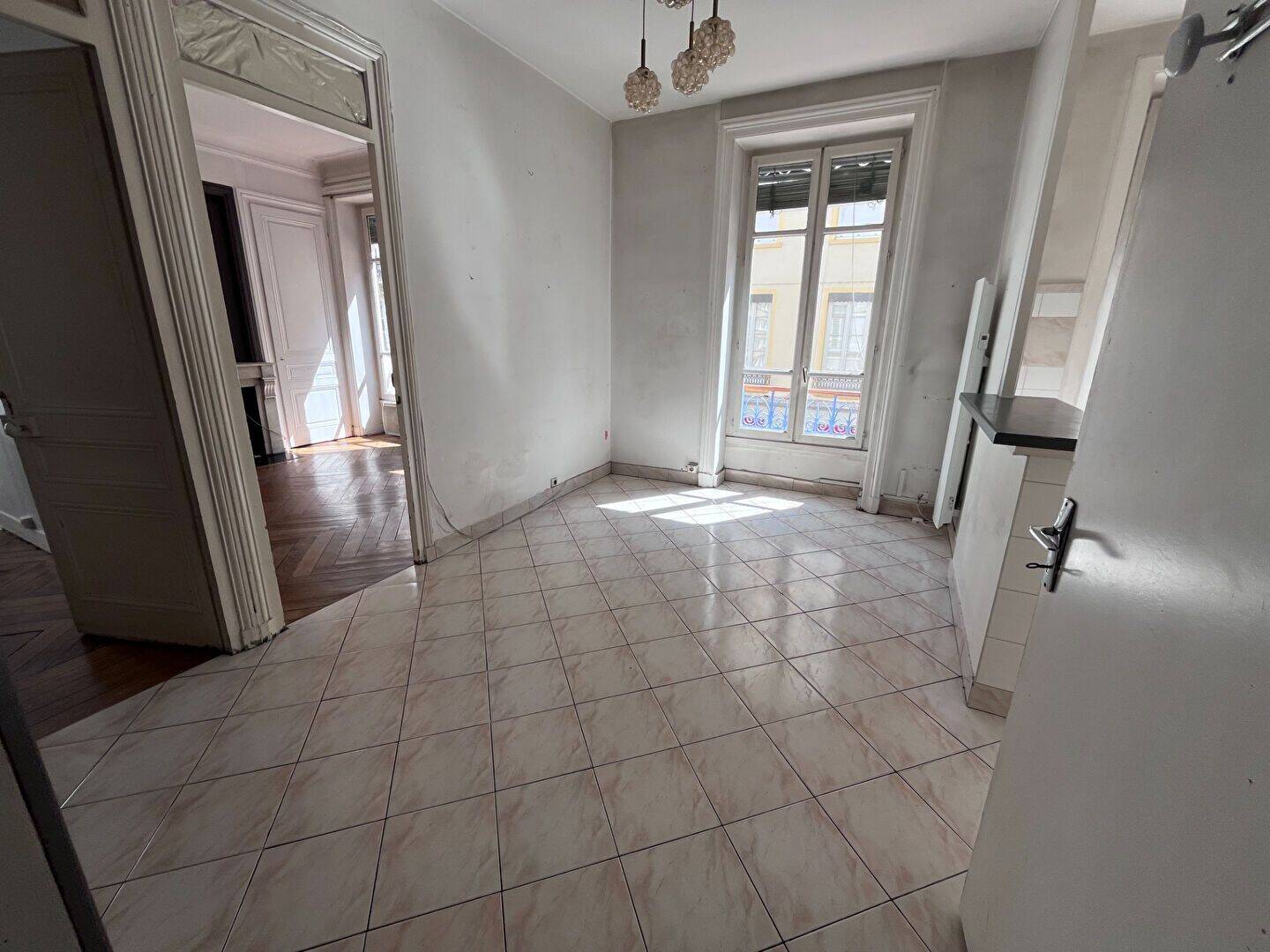 Appartement 3 pièces 53 m² · à Lyon 6ème Arrondissement · 53,1 m² · 900 €