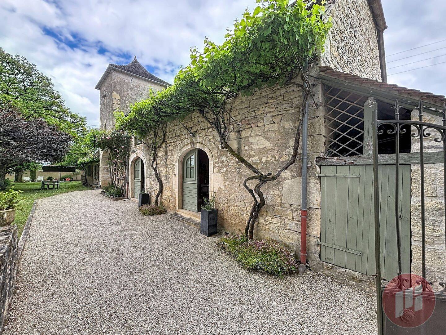 Maison 8 pièces 186 m² · à Bétaille · 186 m² · 441 000 €