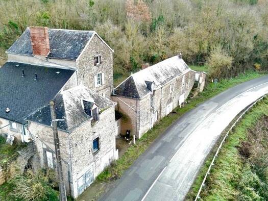 Immeuble à vendre 60 500 € 279 m² Airvault 79600