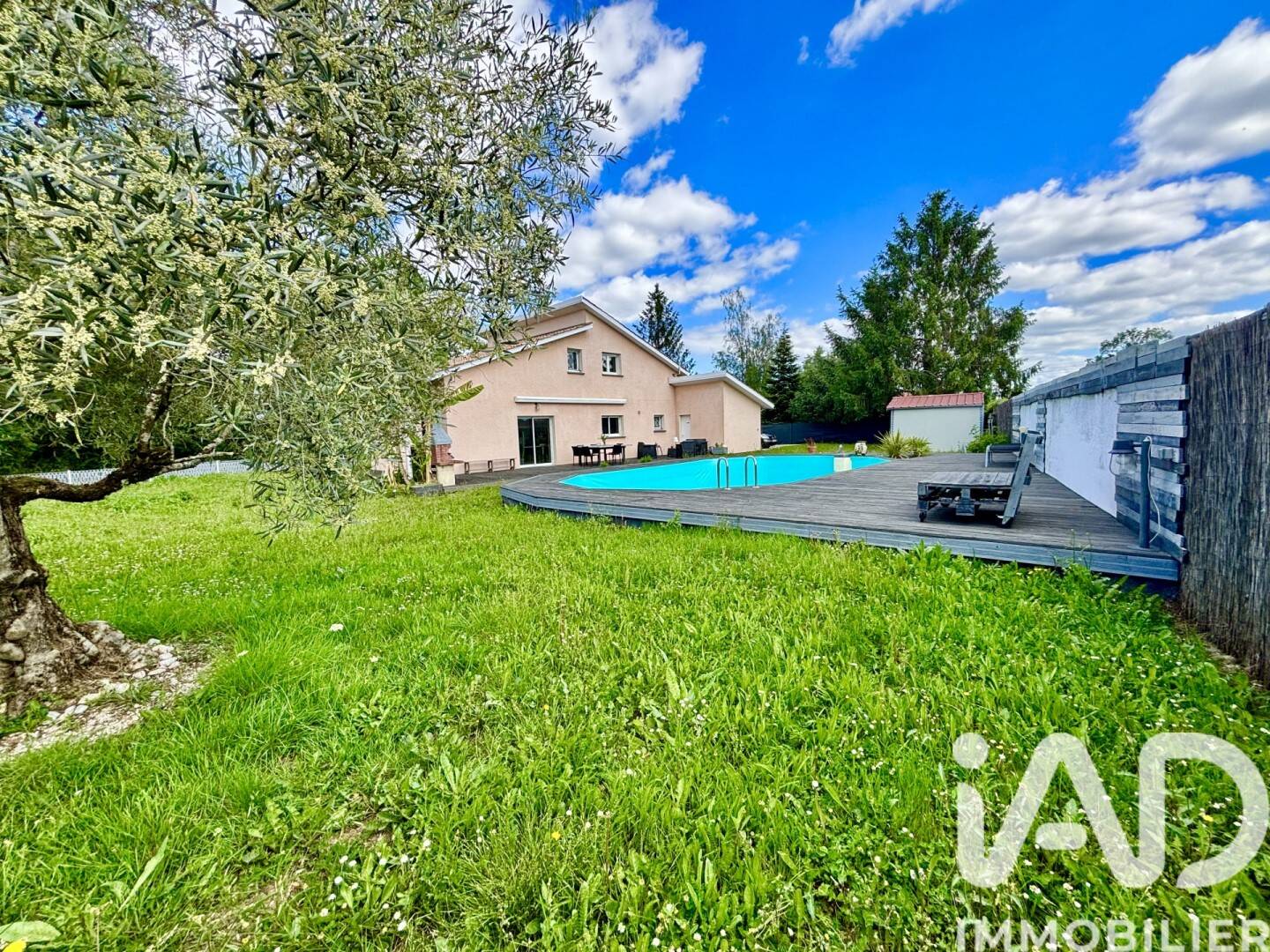 Maison 5 pièces 145 m² · à Sainte-Eulalie · 145 m² · 384 000 €