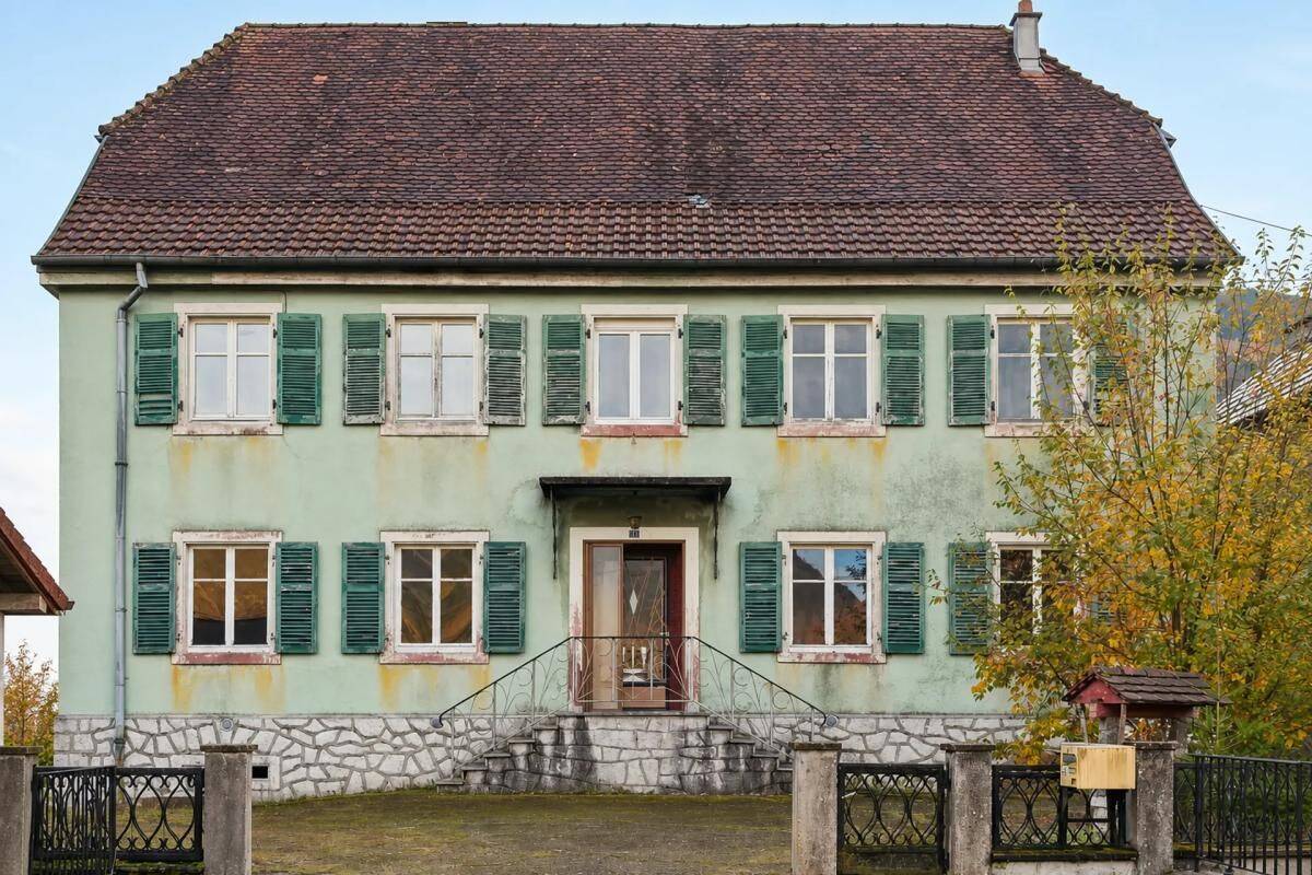 Maison 10 pièces 300 m² · à Mollau · 300 m² · 140 000 €