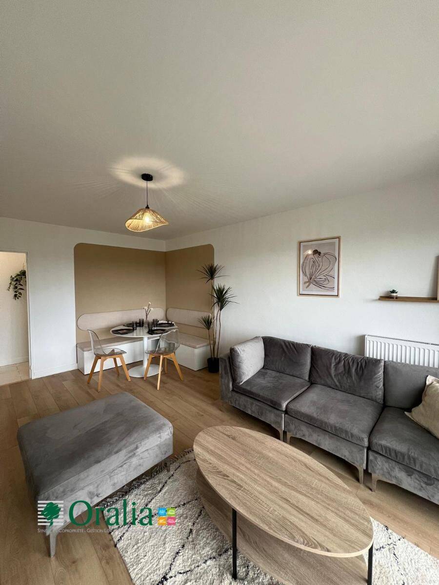 Appartement 2 pièces 55 m² · à Venissieux · 55 m² · 866 €/mois