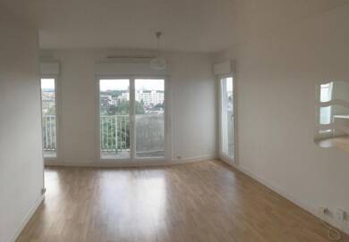 Appartement à louer 500 € 1 pièce 34,2 m² Étage 6/1 Barbâtre-Saint Remy-Verrerie Reims 51100