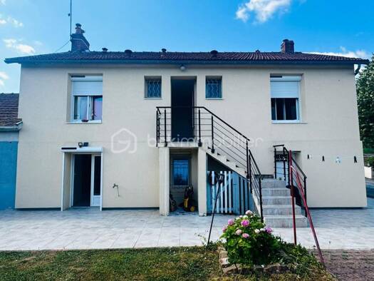 Maison de ville à vendre 219 900 € 6 pièces 5 chambres 130 m² Planty-Amandiers Buxerolles 86180