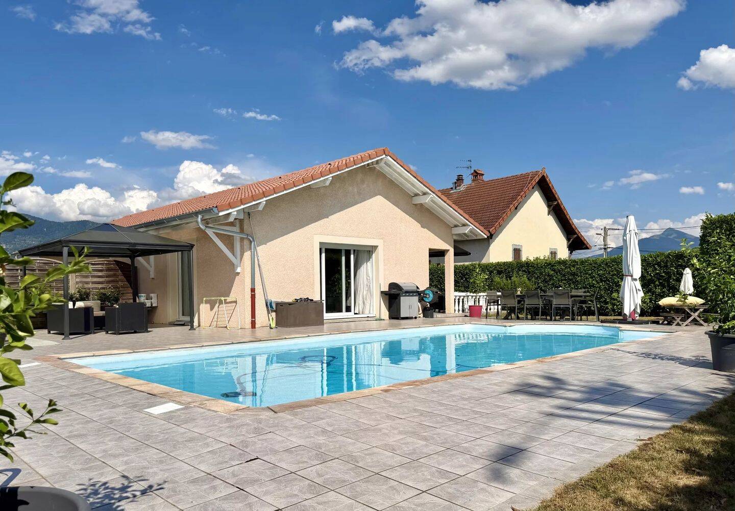 Maison 6 pièces 165 m² · à Arthaz-Pont-Notre-Dame · 165 m² · 860 000 €