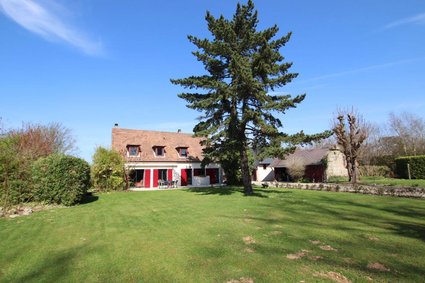 Maison 14 pièces 303 m² · à Luneray · 303 m² · 570 000 €